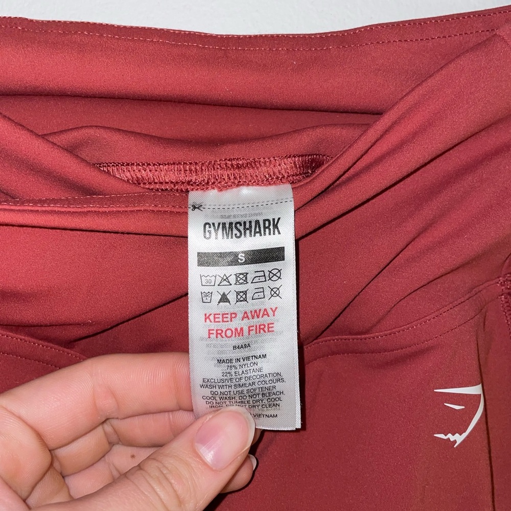 Gymshark Crossover shorts Pomegranate Red